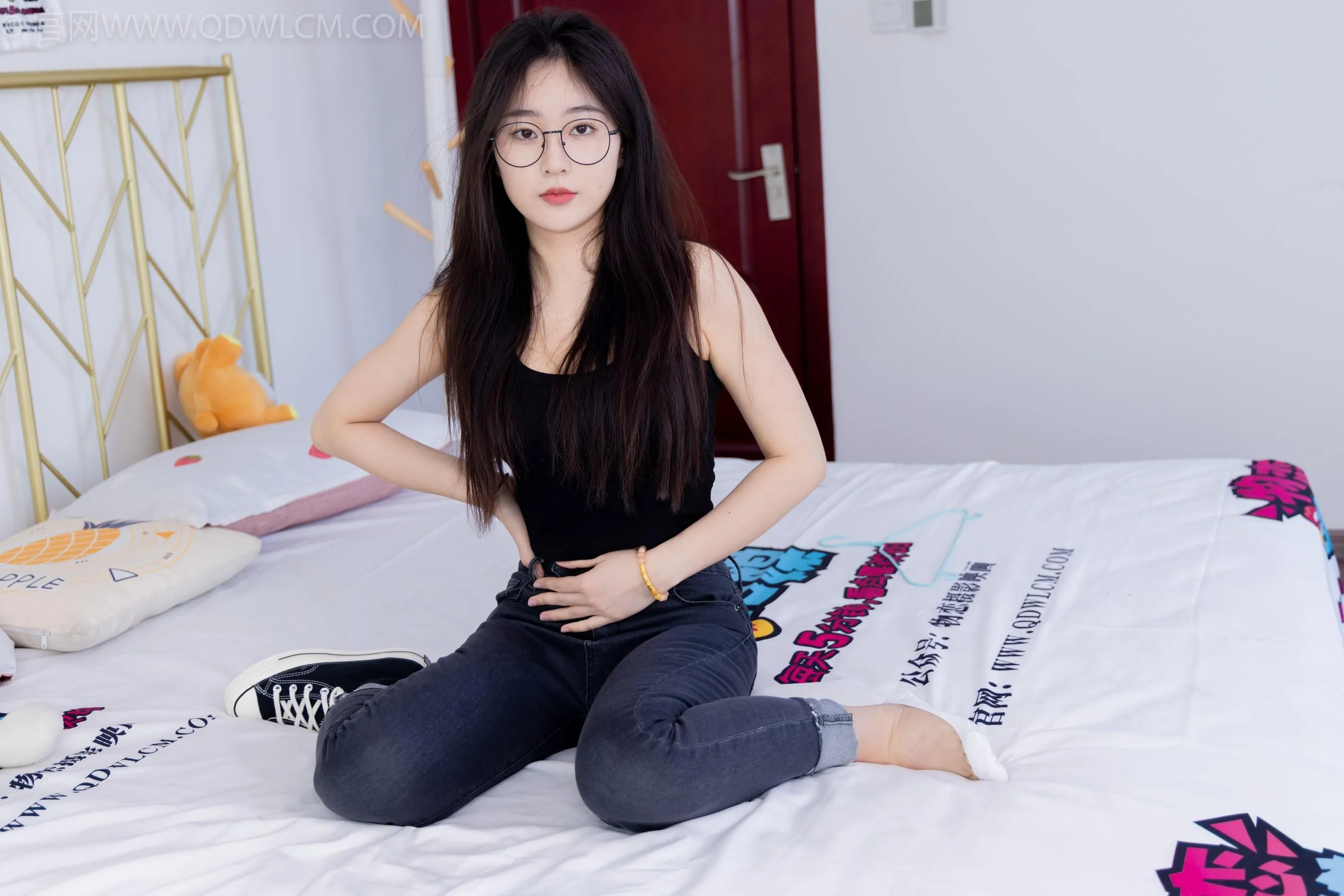 物恋传媒 NO.1497 美兔-春雨绵绵 [151P]插图3